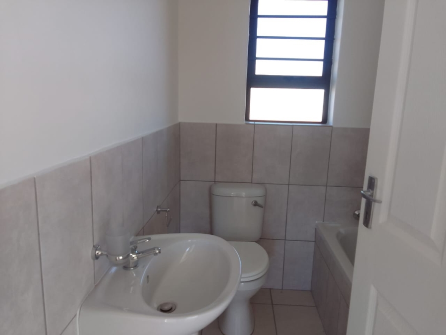 2 Bedroom Property for Sale in Lourierpark Free State